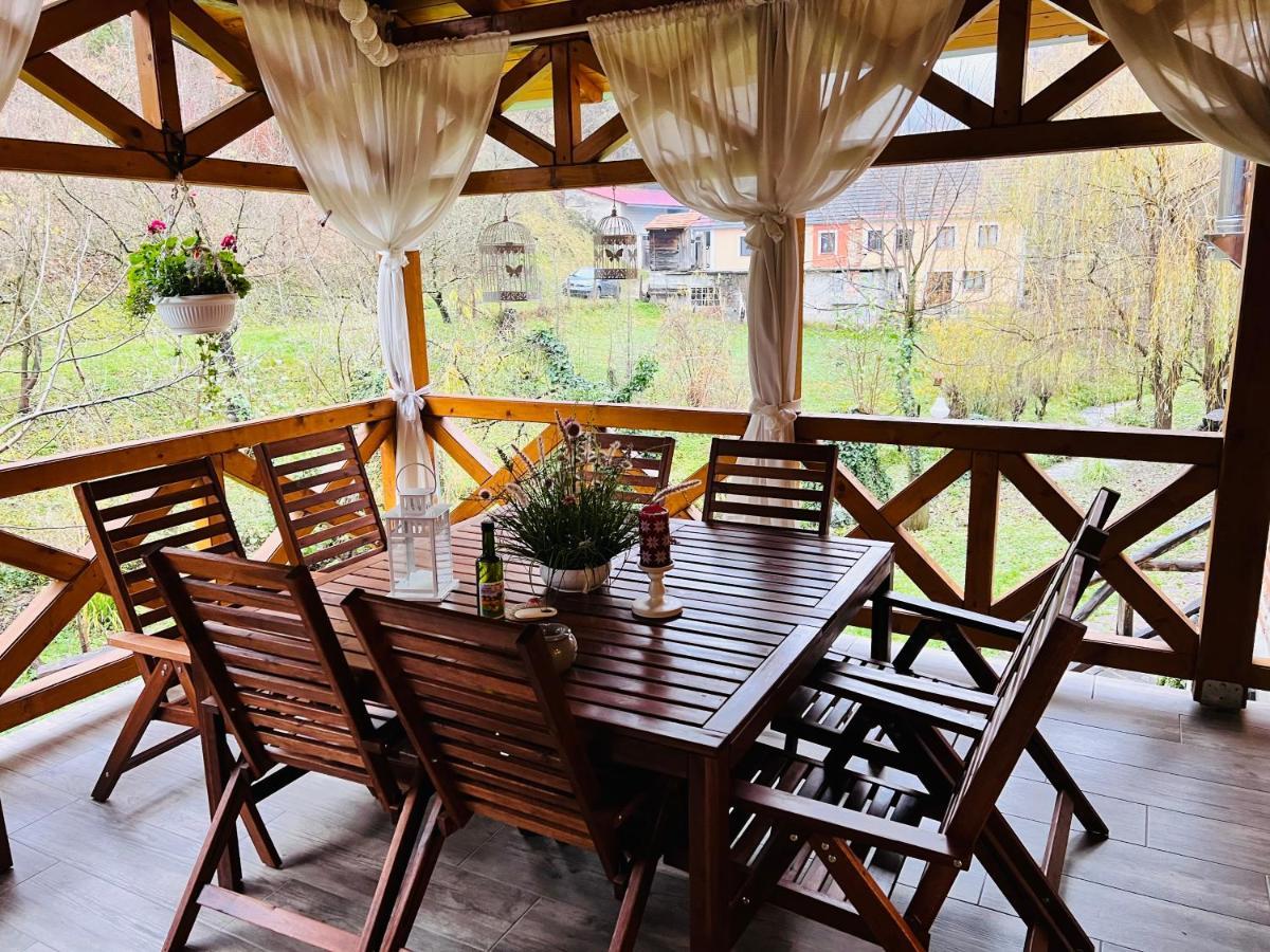 Villa Kuca Za Odmor Carolija Jastrebarsko Exterior foto