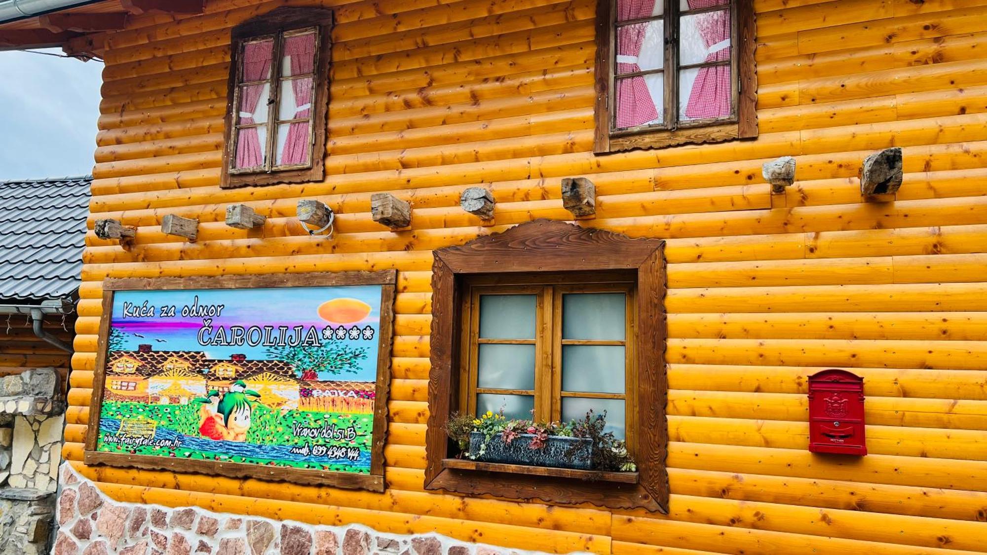 Villa Kuca Za Odmor Carolija Jastrebarsko Exterior foto